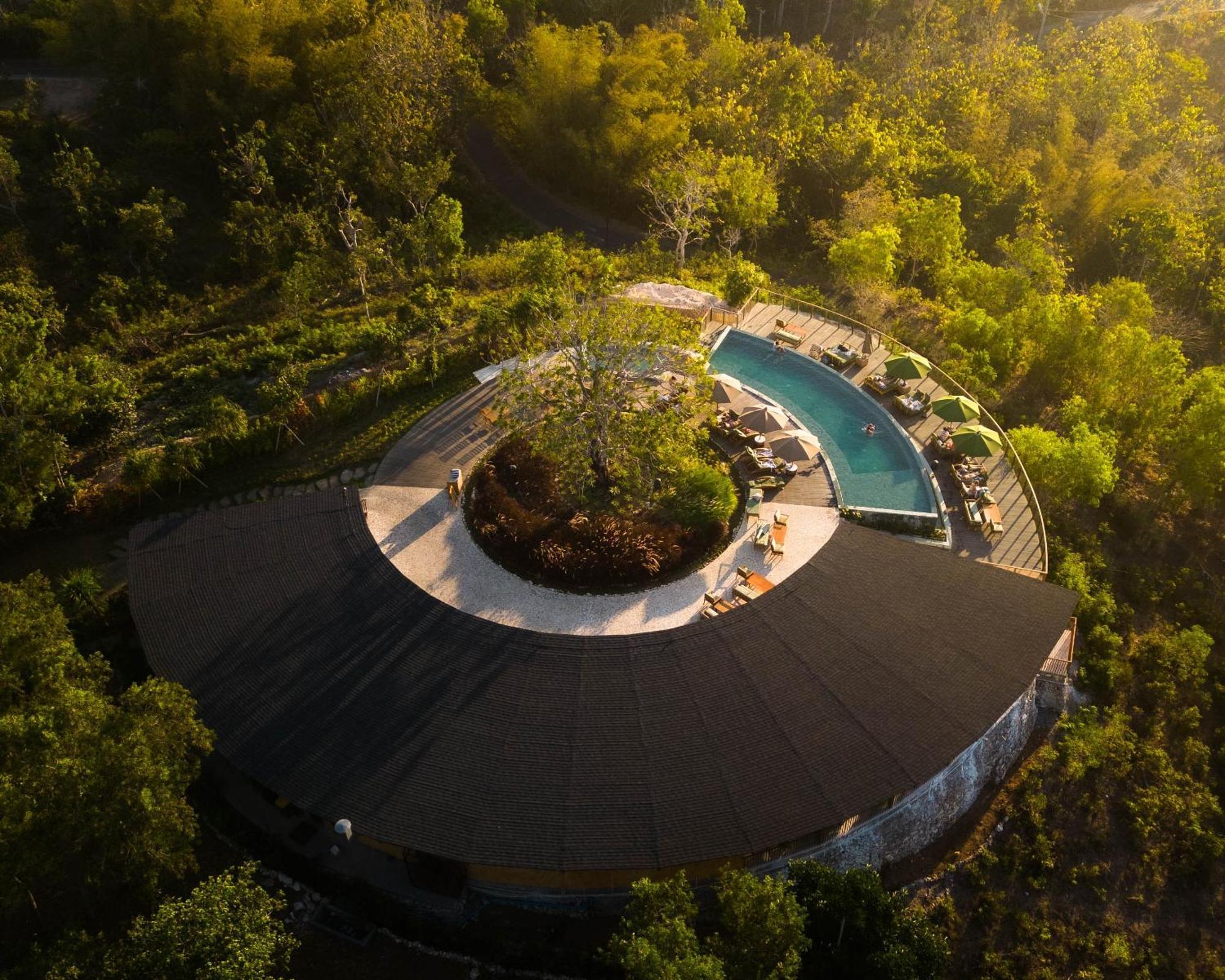 Gruen Resort Uluwatu Exterior photo